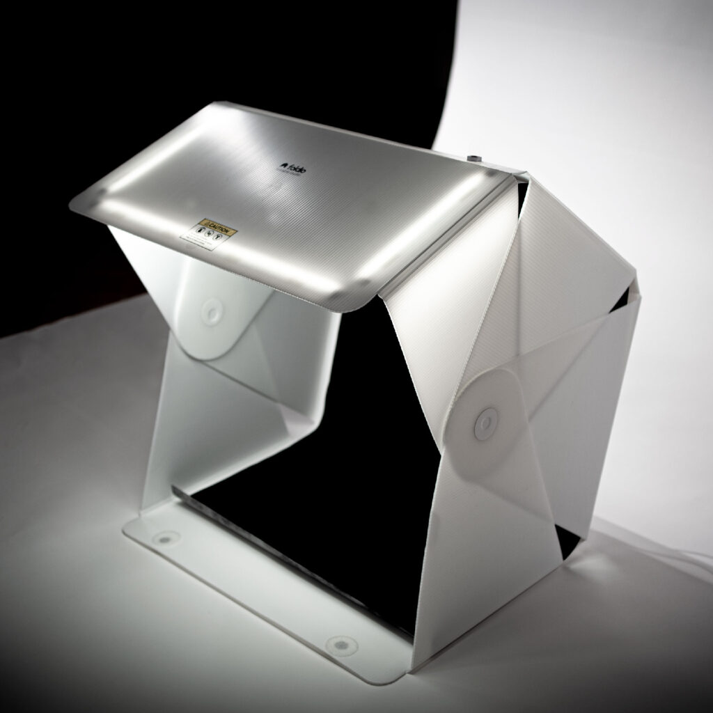 LightBox - Mr.Robot Studio