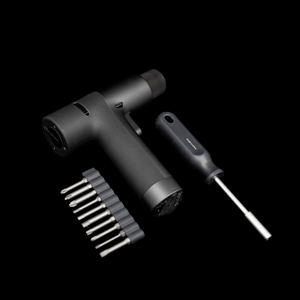 HOTO in LightBox - Mr.Robot Studio