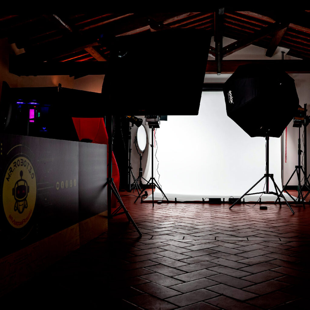 Sala Posa - Mr.Robot Studio